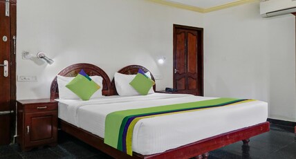 Itsy Hotels The Waters Edge Beach Resort Room Type - Deluxe Room with Balcony