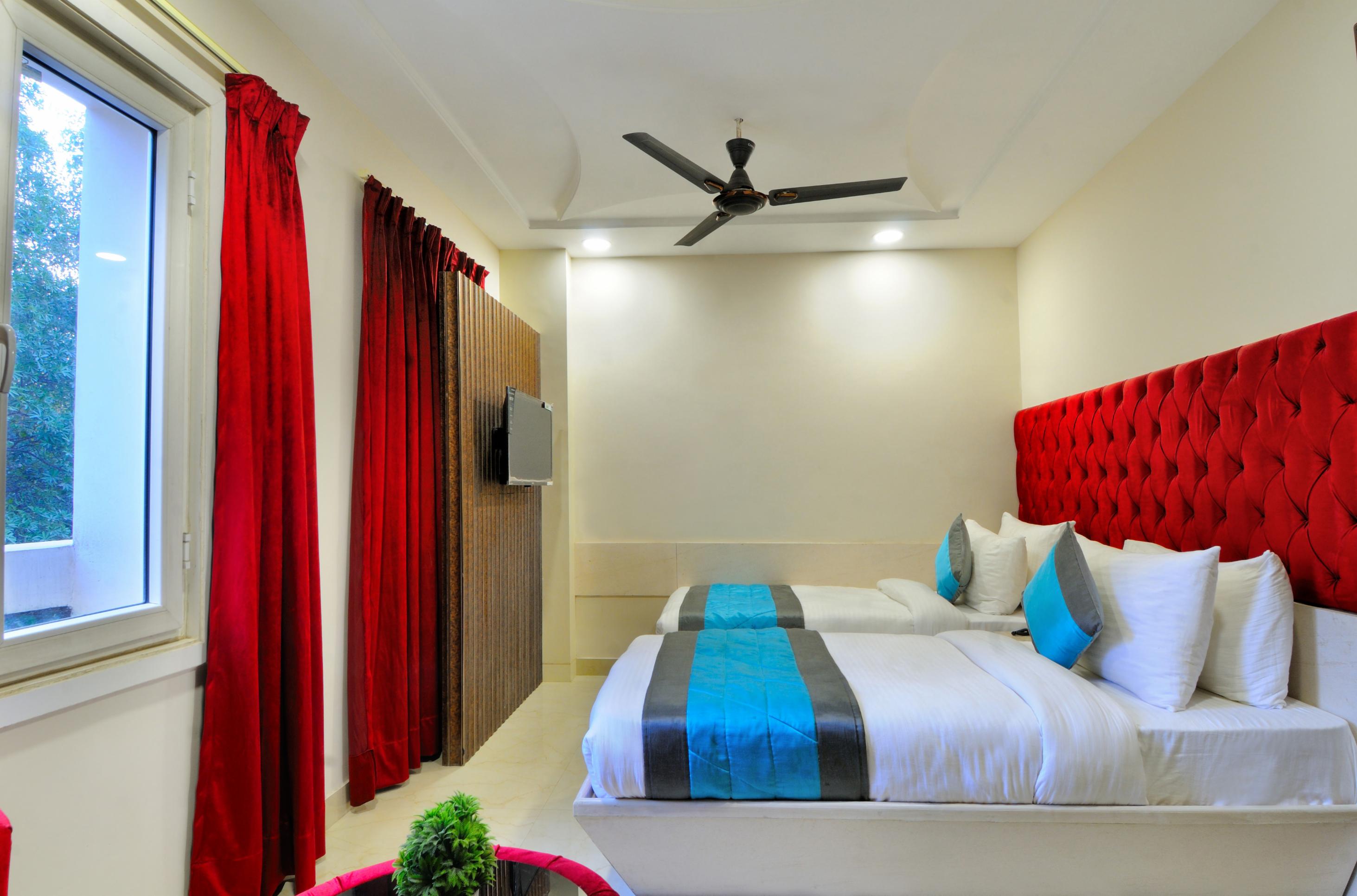 Hotel Delhi Fab Room Type - Deluxe Twin Room