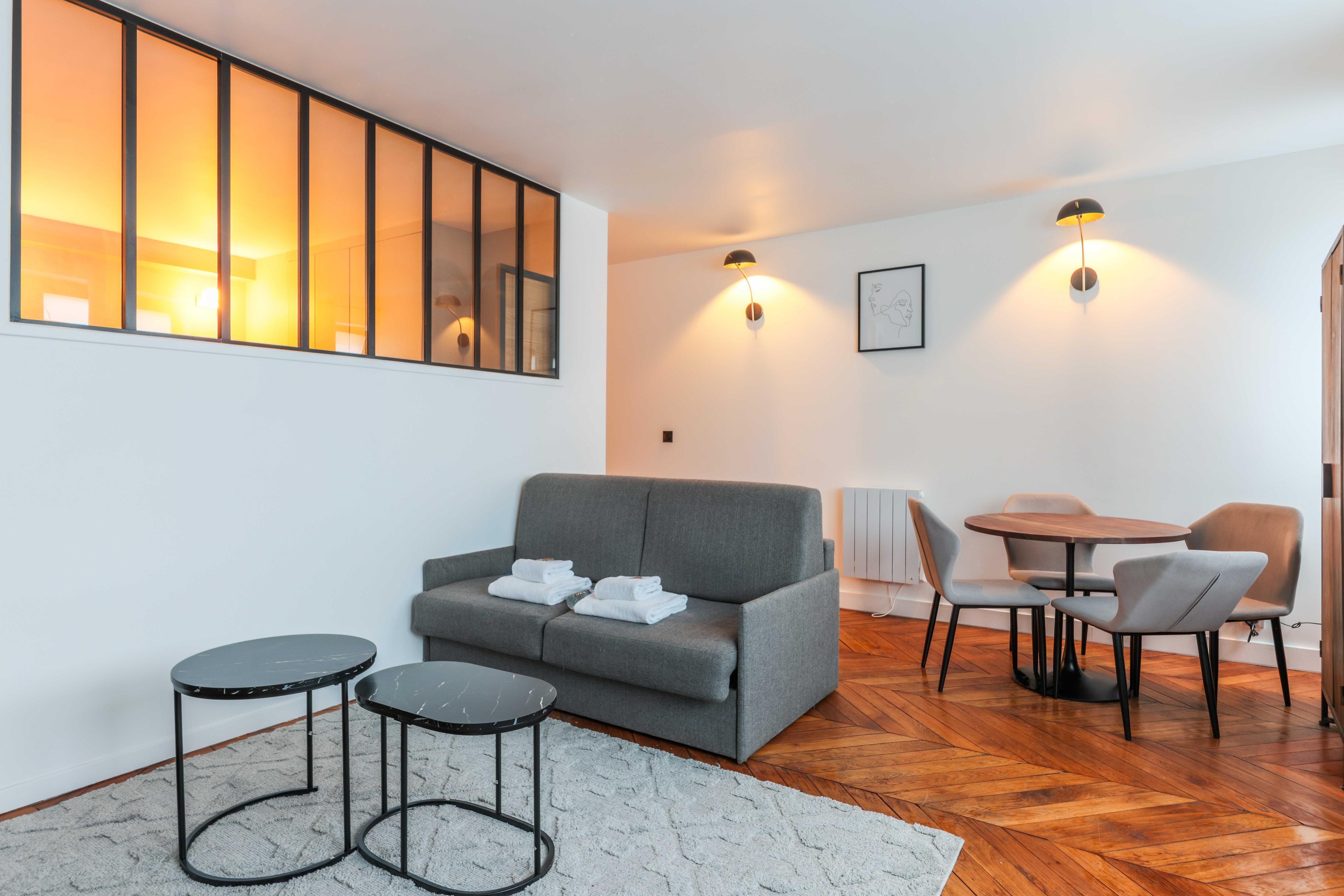 Cosy Flat - 1BR/4P - Near Nation - Tap to explore photos