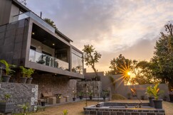 SaffronStays Elysian 