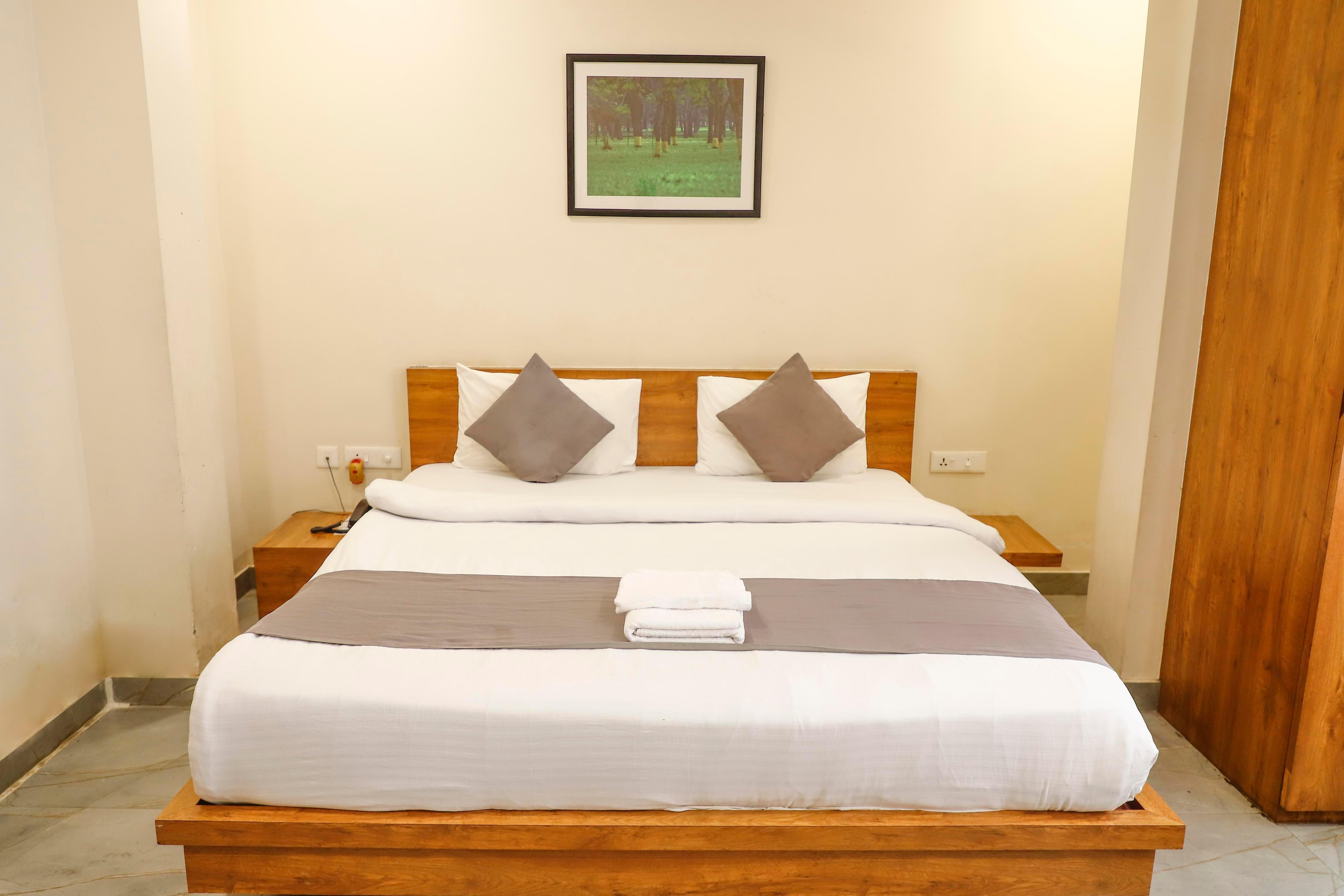 Grey House Inn Room Type - Deluxe king
