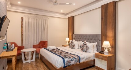 Hotel Sapling Mussoorie - 500MTR Picture Palace Mall Road Room Type - Deluxe Room