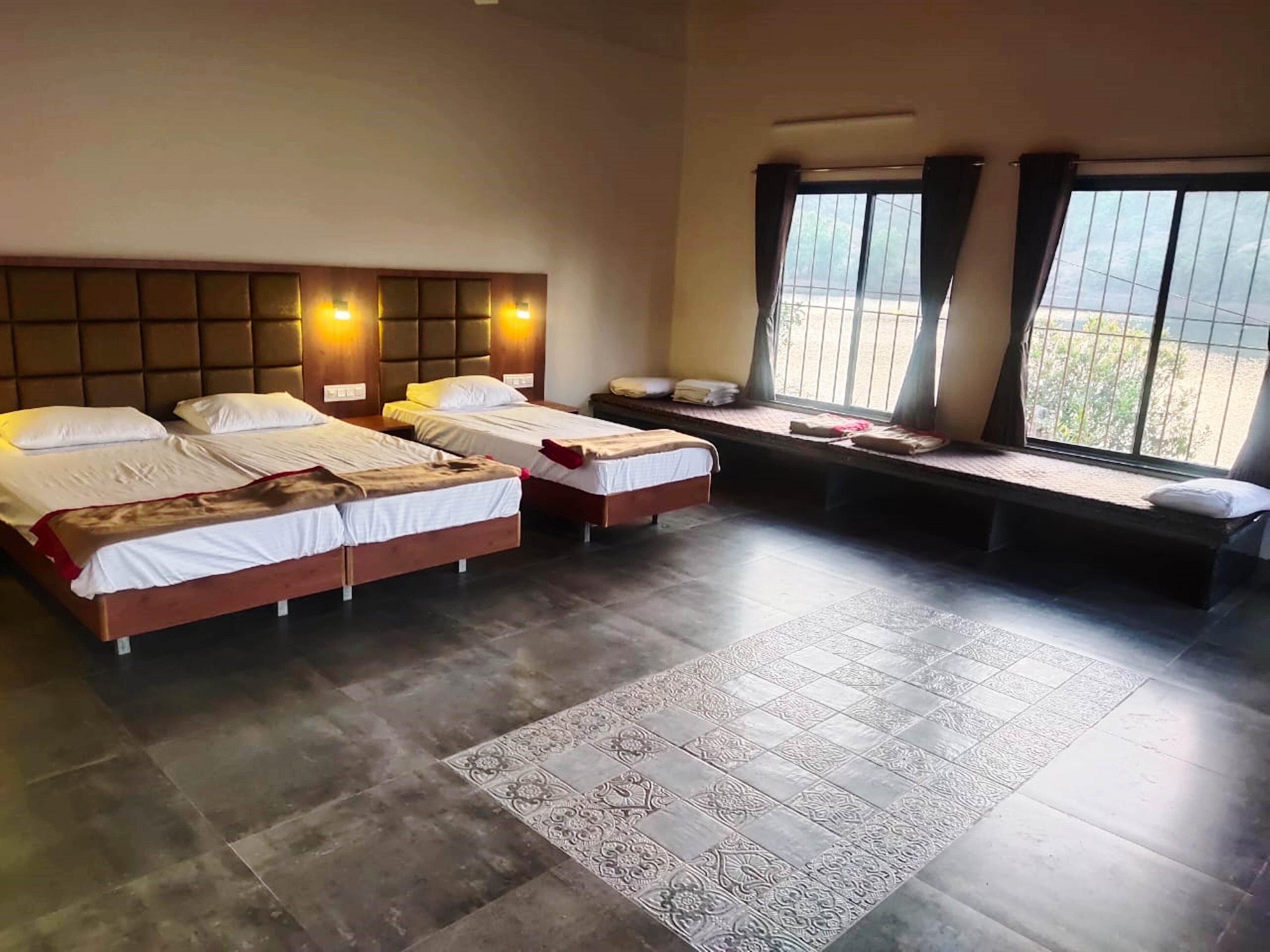 Viva Andur - Tap to explore photos