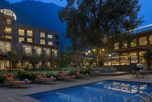 juSTa Luxe Rasa Retreat & Spa (Closest Luxury Resort to Neelkanth Temple)