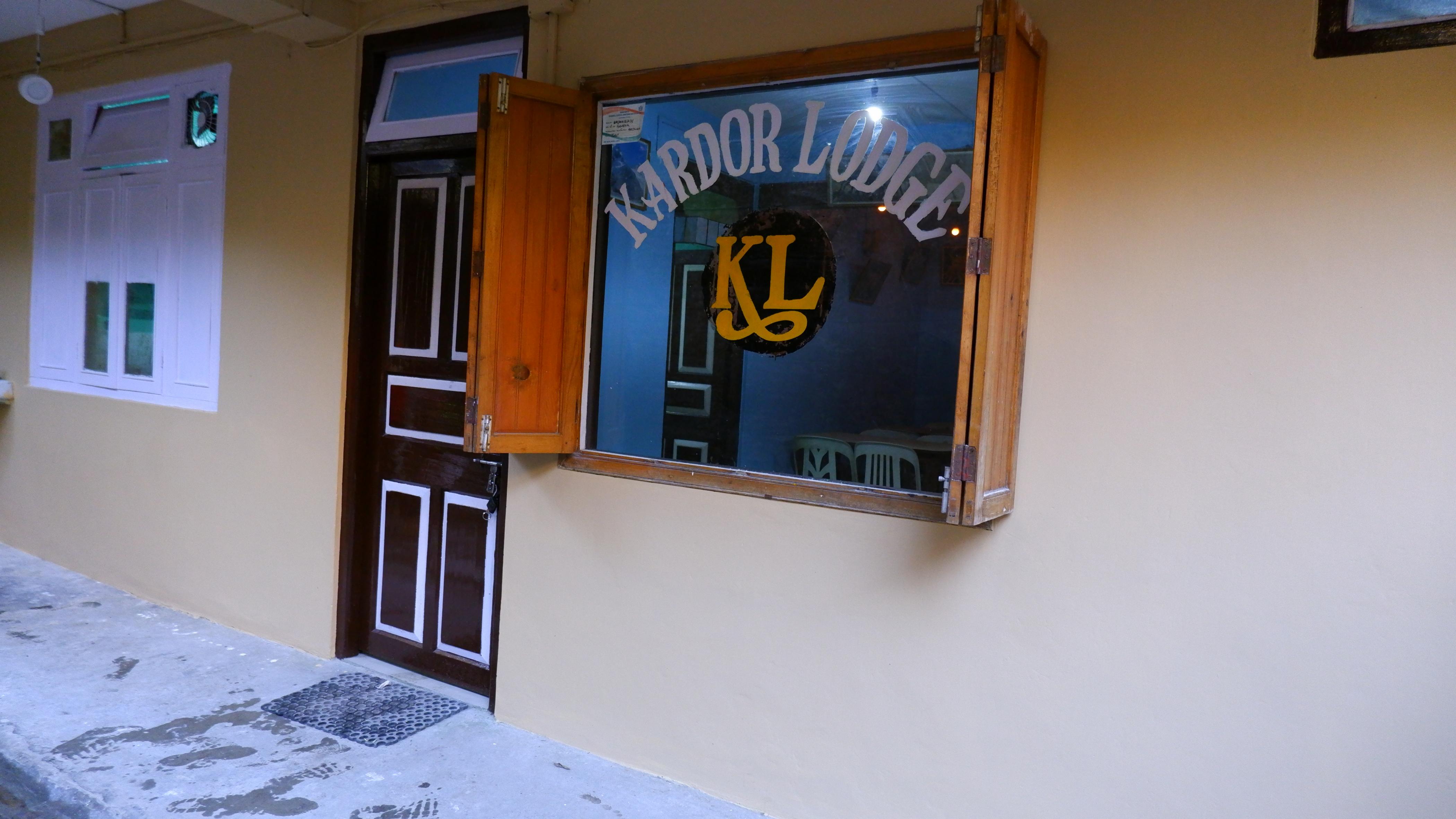 Local Connection - Kardor Lodge - Tap to explore photos