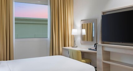 Hampton by Hilton Doha Old Town Room Type - TWIN ROOM