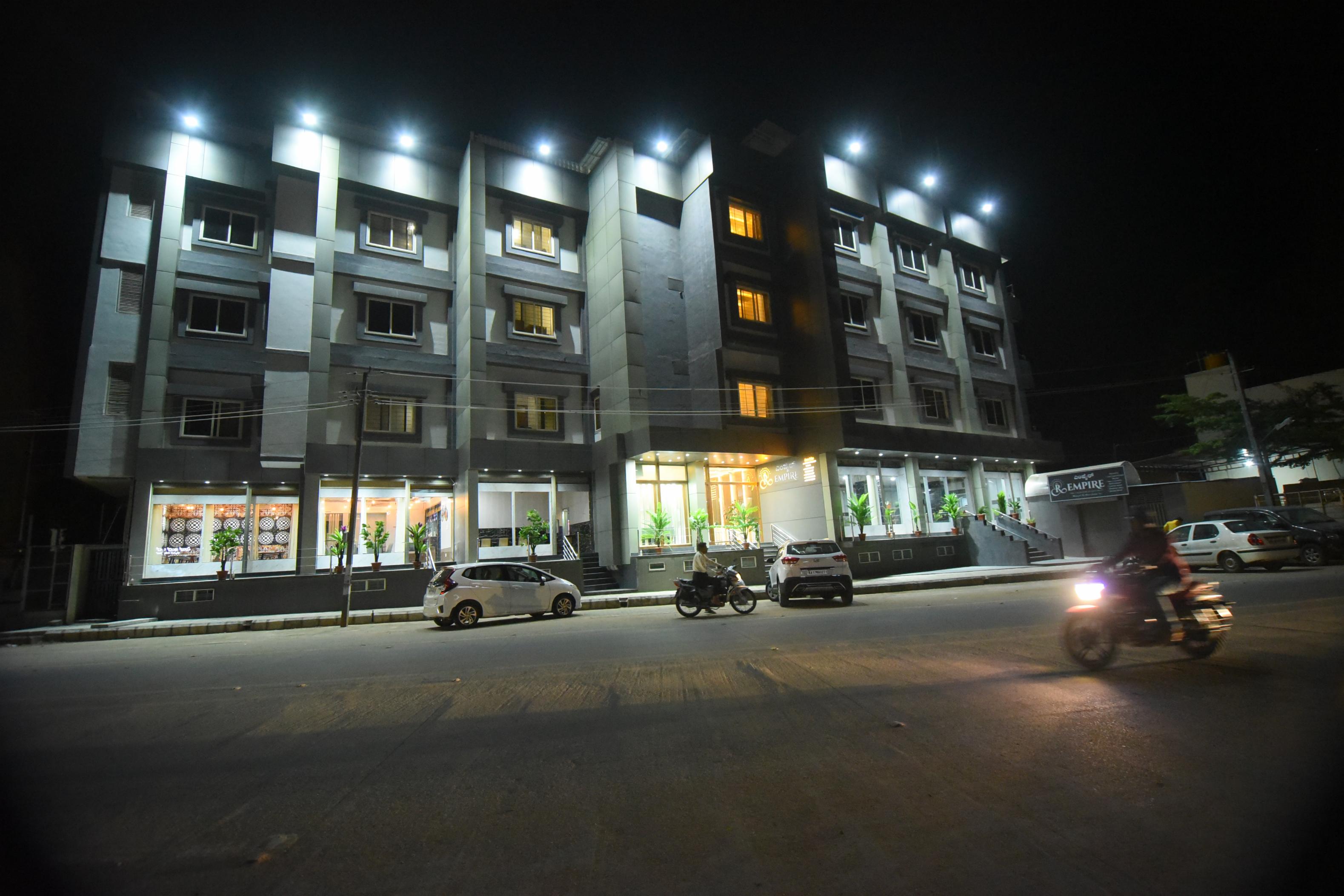 R Empire Revtree - Tap to explore photos