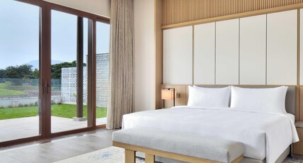 JW Marriott Bengaluru Prestige Golfshire Resort and Spa Room Type - Garden Villa, Executive lounge access, Villa, 1 King, Golf view, Garden access, Balcony JW Marriott Bengaluru Prestige Golfshire Resort and Spa Room Type - Garden Villa, Executive lounge access, Villa, 1 King, Golf view, Garden access, Balcony