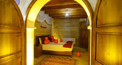 Balloon Cave Hotel Room Type - 105 – Family Suite