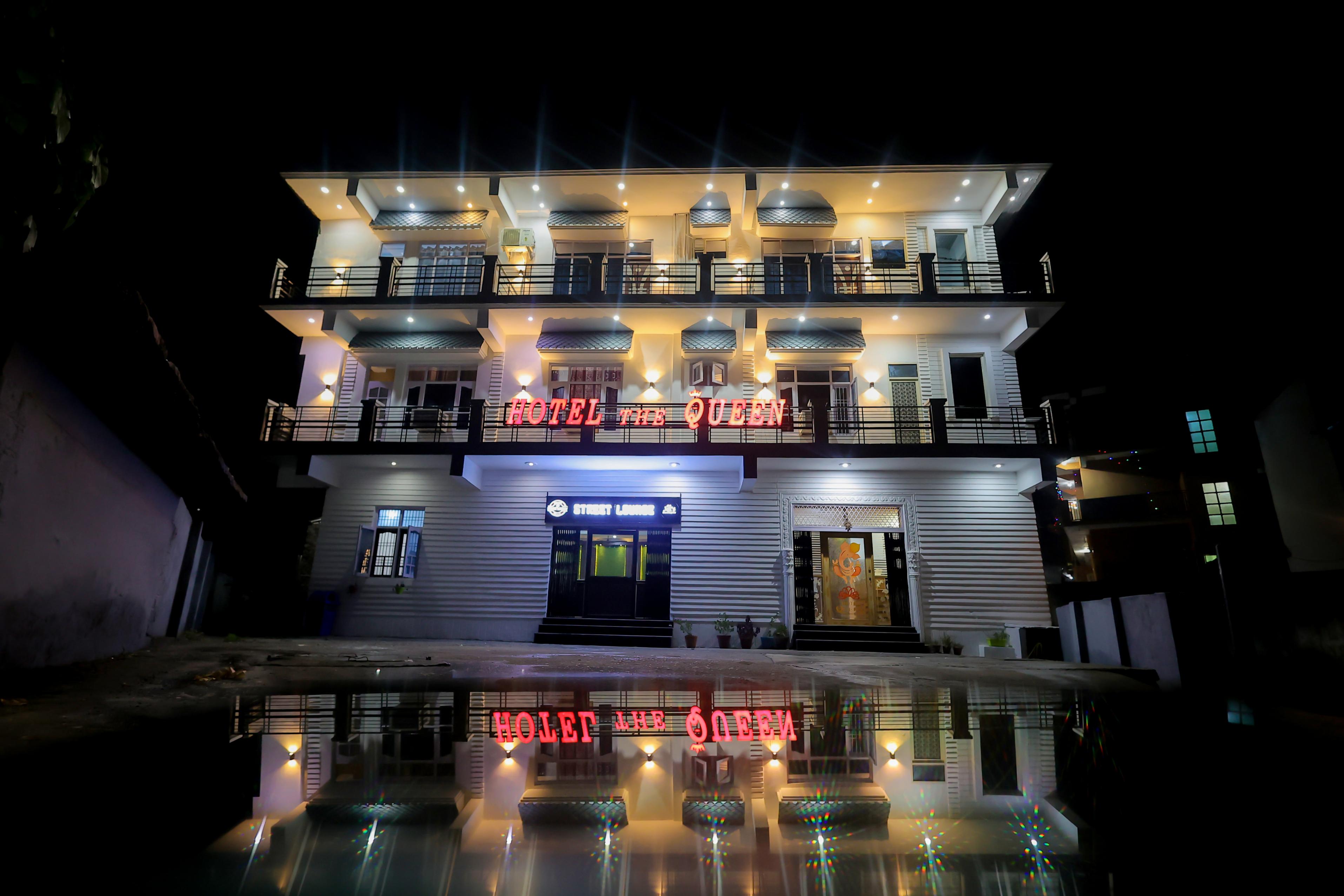 Hotel The Queen and restaurtant