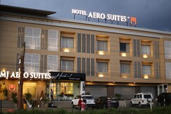MJ Aero Suites @ 5 Km from Jolly Grant Airport