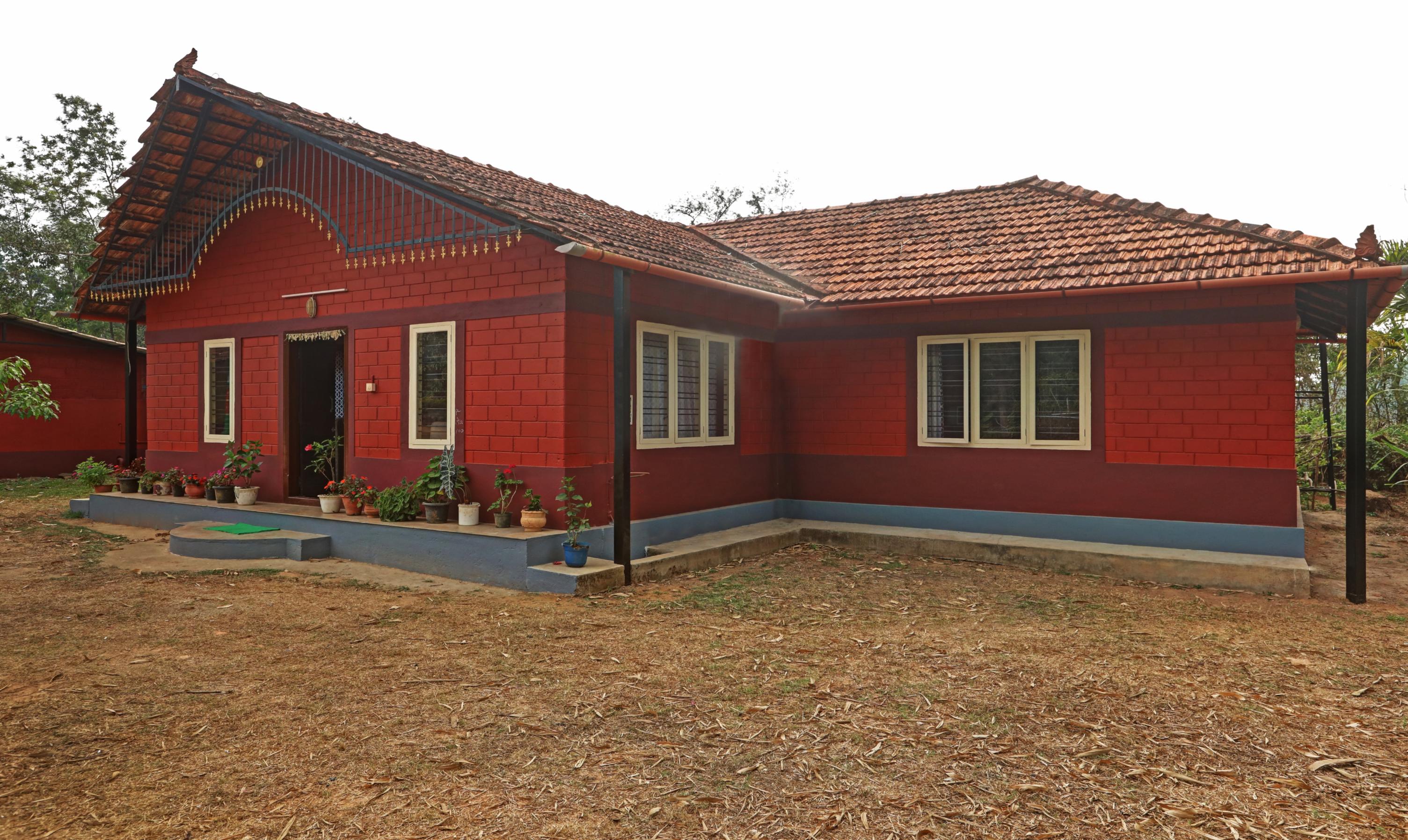 Hotel Allaranda Homestay - Tap to explore photos