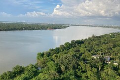 3BR Condo on River Ganges on 21st Floor