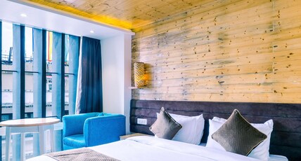 Sparrow Elements Boutique 2 min walk To Mg Marg Room Type - Deluxe Couple Room with City View