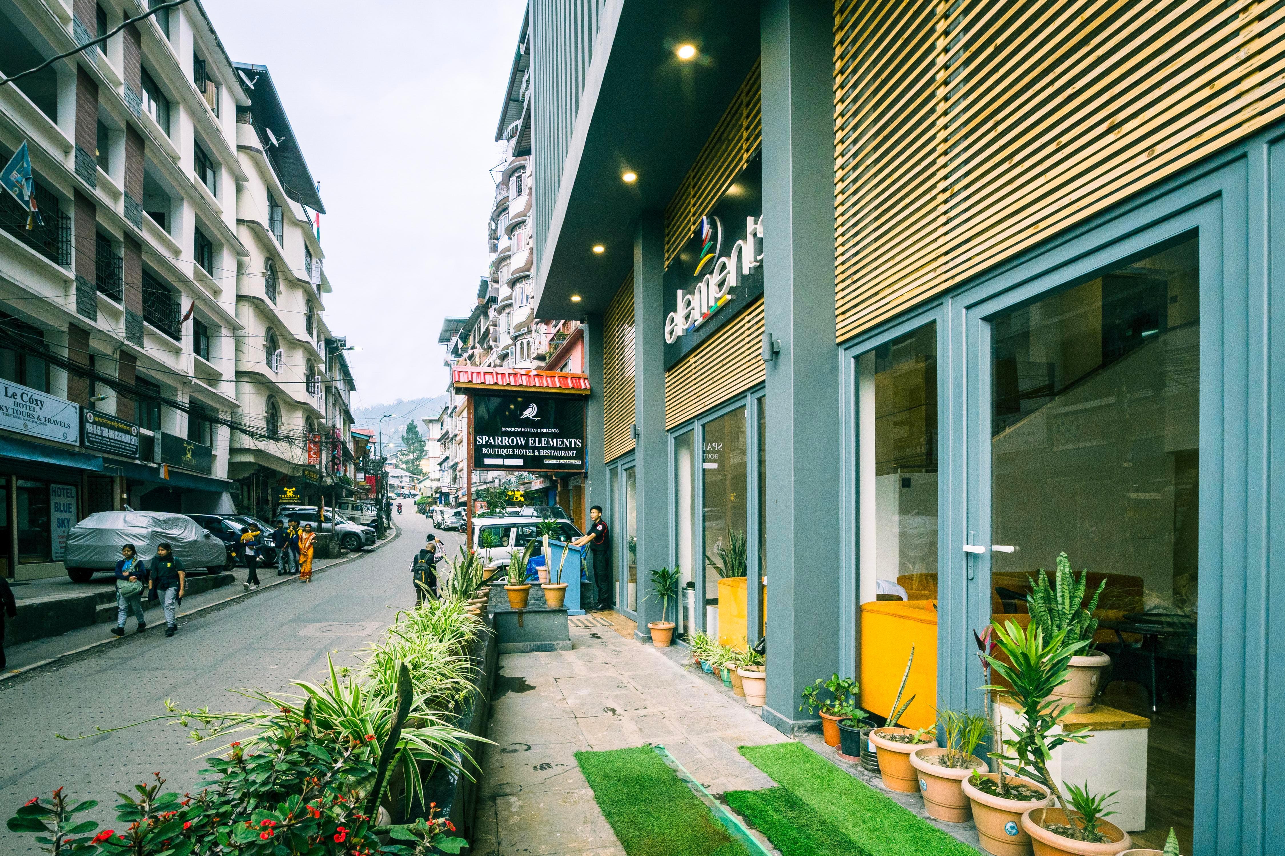 Sparrow Elements Boutique 2 min walk To Mg Marg - Tap to explore photos