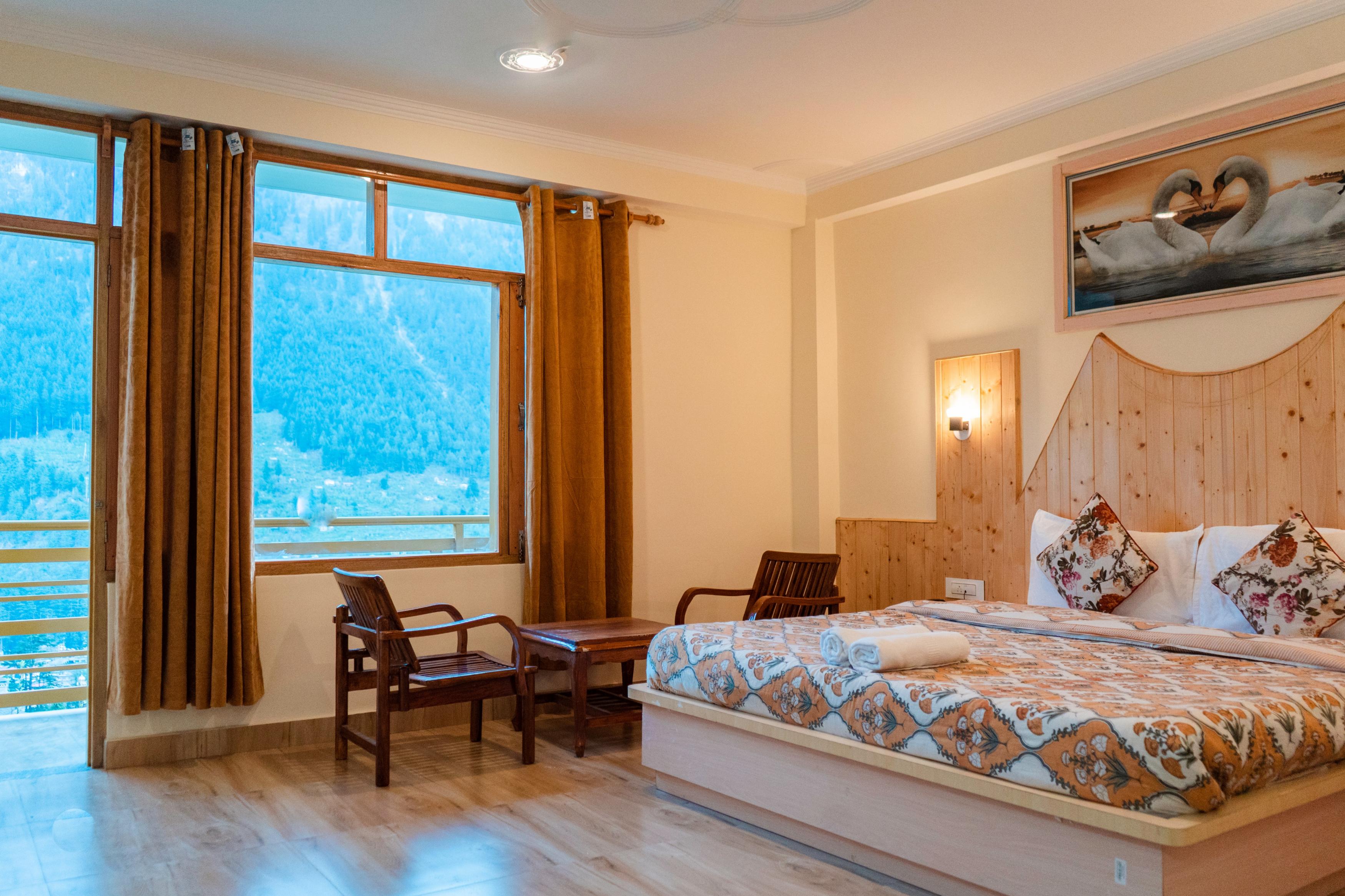 The Himalayan Retreat Manali by Le Pension Stays - 500 metres from Hadimba Devi Temple - Tap to explore photos