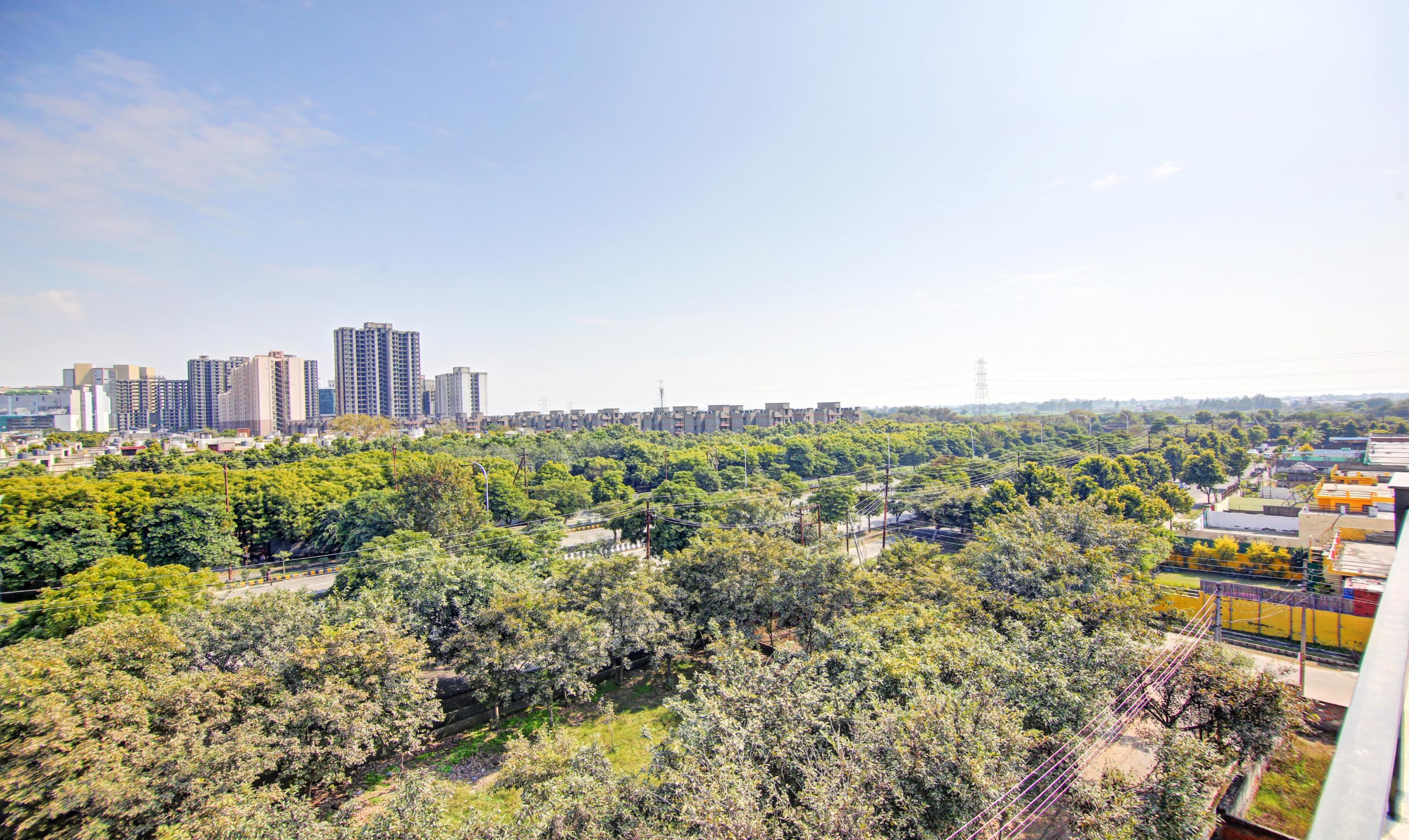 Treebo The Eden Roc - Tap to explore photos