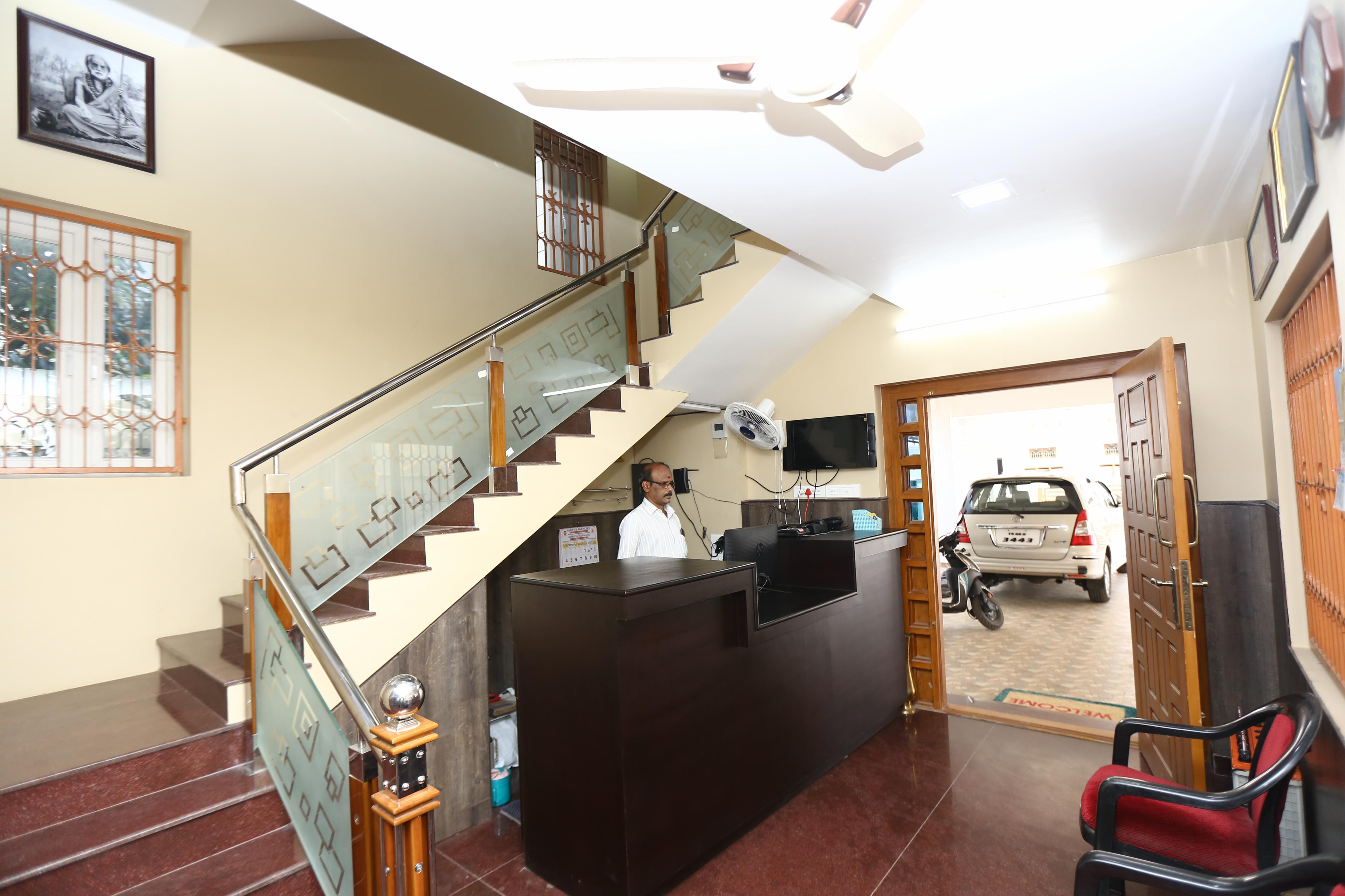 RAMANA'S HOME STAY - Apartment Hotel Kumbakonam - Tap to explore photos