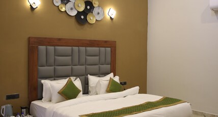 Club 21 - Sariska Fun City Room Type - Kings Cottage Suite