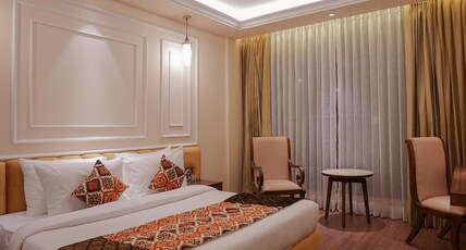 Country Inn Hall of Heritage Amritsar- 6 Mins to Golden Temple Room Type - Superior Room with Work Desk Country Inn Hall of Heritage Amritsar- 6 Mins to Golden Temple Room Type - Superior Room with Work Desk