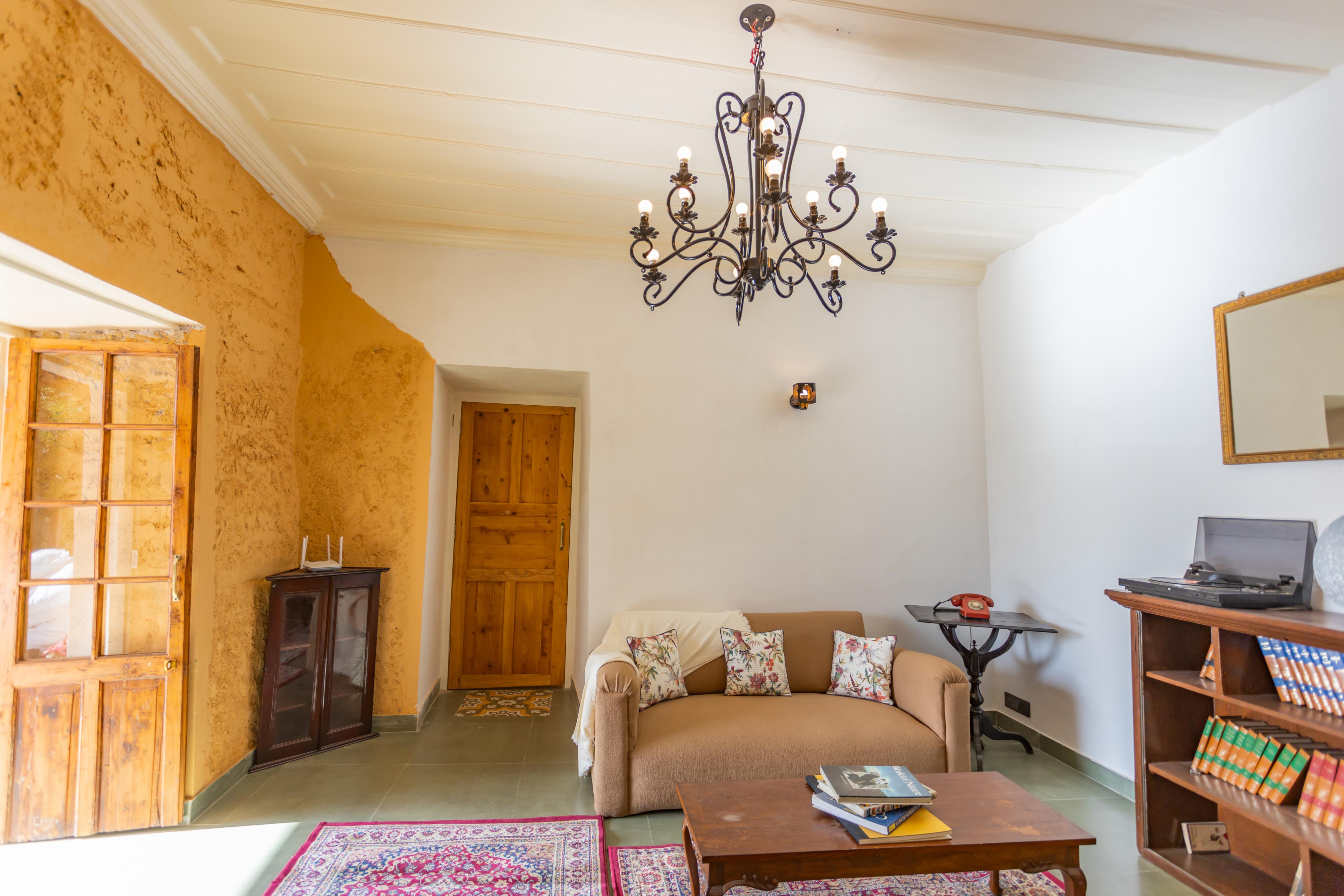 Seclude Shimla, Taraview - Heritage Villa - Tap to explore photos