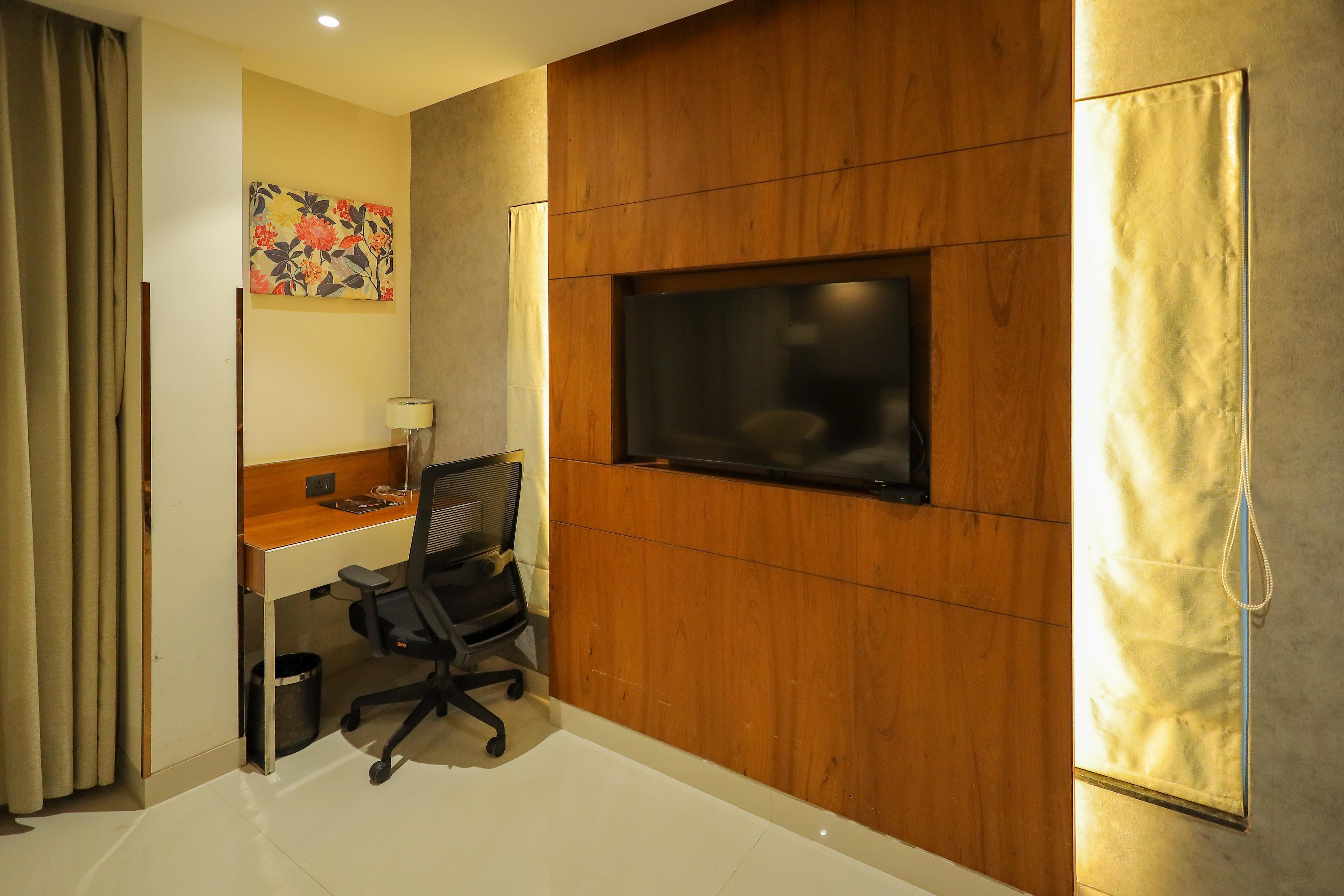 Royal Plaza Suites by RAK Rooms, Mangaluru - Tap to explore photos