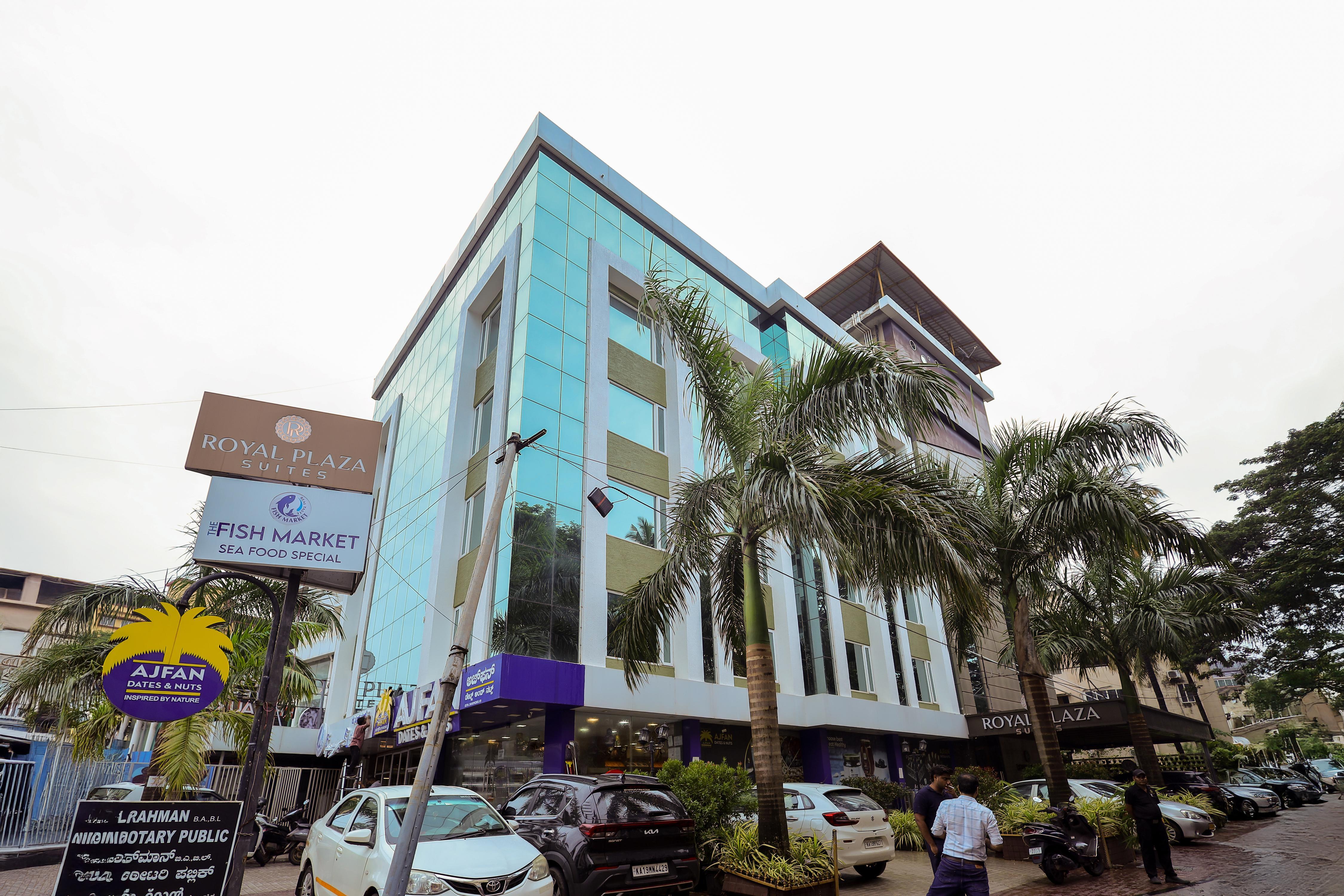 Royal Plaza Suites by RAK Rooms, Mangaluru