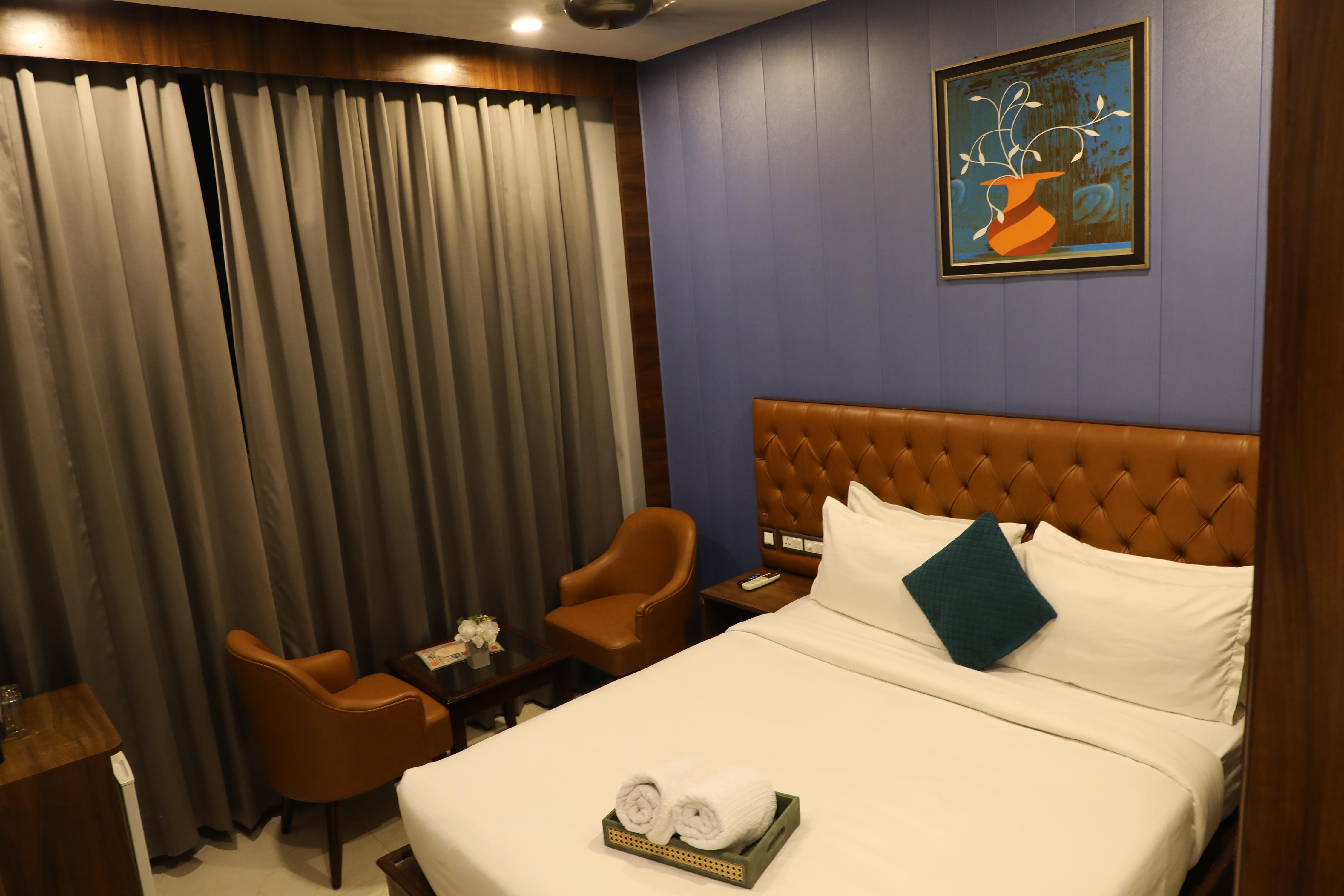 HOTEL HELIOS CHANDIGARH Room Type - Executive Room HOTEL HELIOS CHANDIGARH Room Type - Executive Room