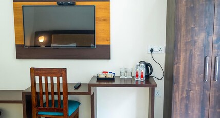 Hotel Vasudha Room Type - Super deluxe Room with Air conditioning Hotel Vasudha Room Type - Super deluxe Room with Air conditioning