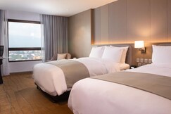 Centara Riverside Hotel Chiang Mai
