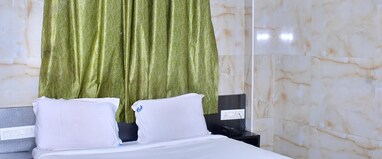 PSK GRAND LUXURY ROOMS