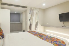 Hotel SSR Fern Suites