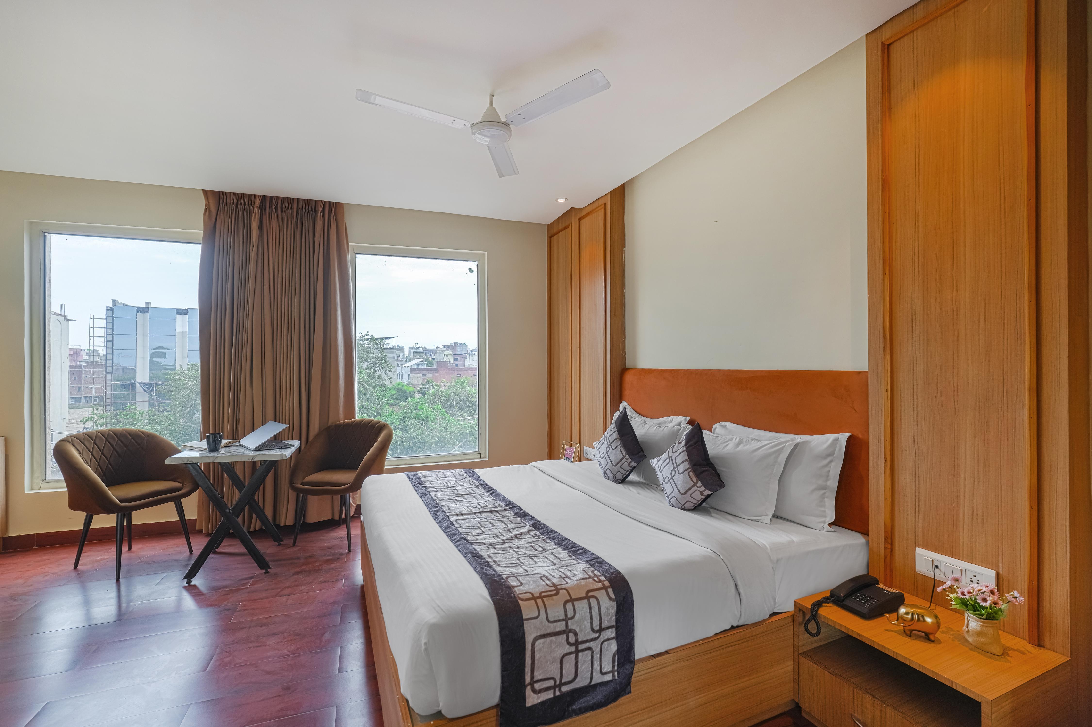 Hotel Dua Grand By Ajooni Hospitality - 5 Min Walk From Golden Temple - Tap to explore photos