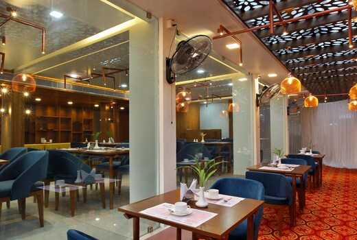 Hotel Harivaram Yuga