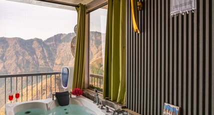 Highlanders cafe and stay Room Type - Endless Sunset