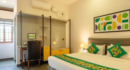 Treebo Grand Vistara Airport Suites, 500m from Cochin International Airport Room Type - Economy Room