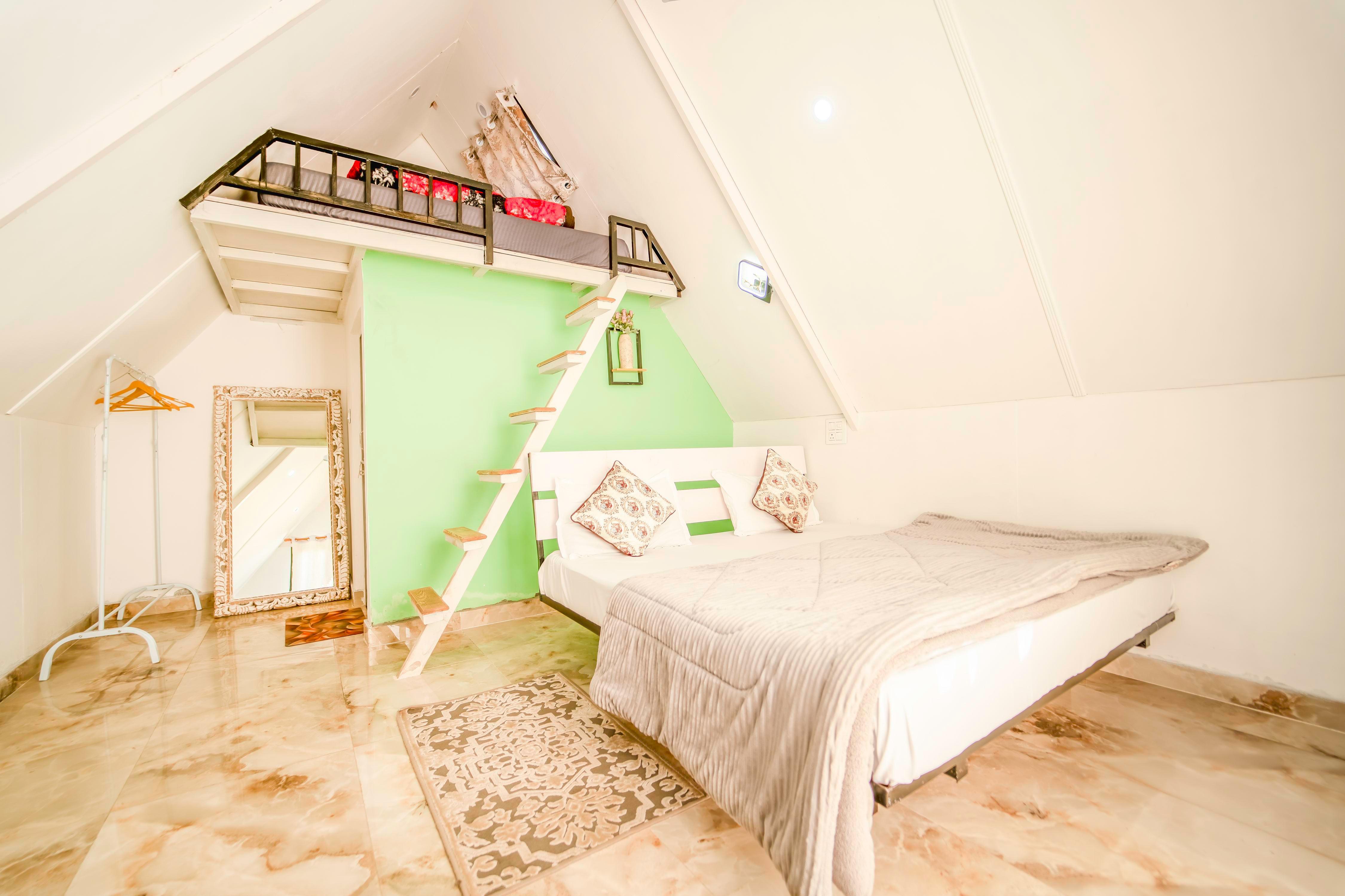 The paradise pool resort Room Type - White A frame Cottage