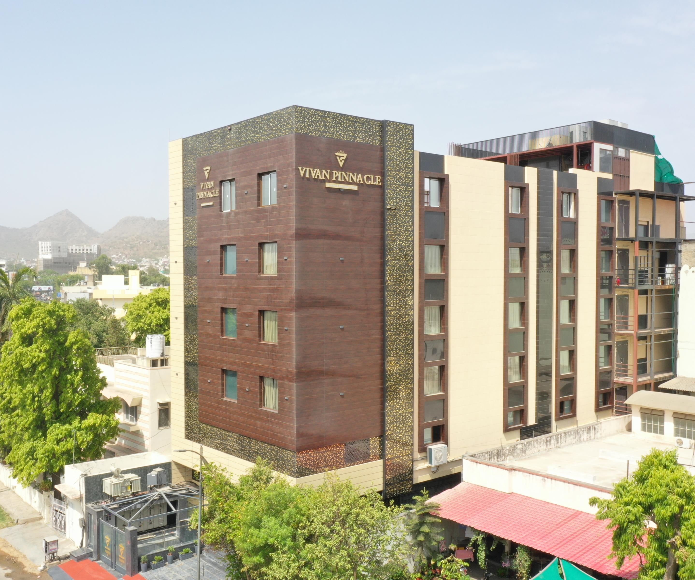 HOTEL VIVAN PINNACLE - Tap to explore photos