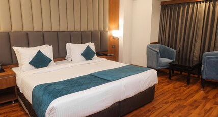 Surasena Regal Vista Room Type - Deluxe King Room Surasena Regal Vista Room Type - Deluxe King Room