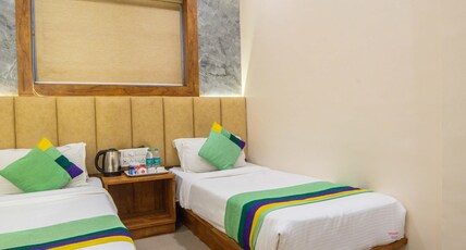 Treebo Amber Imperial Room Type - Deluxe Room