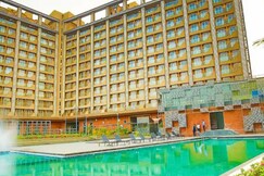 Lavish Studio Apertment at Weekend Address near Airport