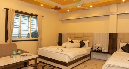 Sweet Dream Beach Resort Room Type - Premium Triple Bed With Pool View Sweet Dream Beach Resort Room Type - Premium Triple Bed With Pool View