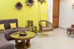 Spacious 2BHK prime location w/ big Livingroom (8)