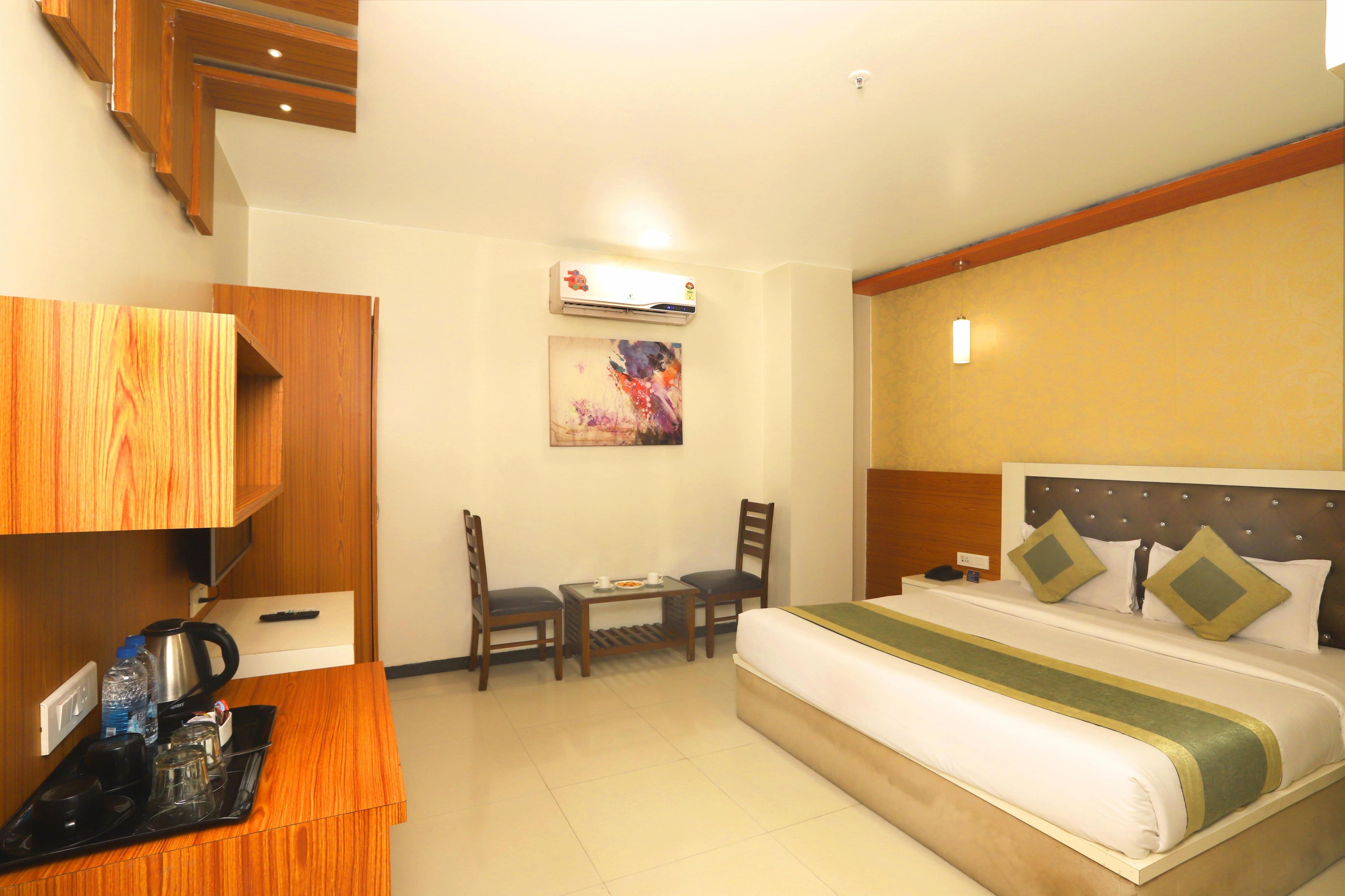 Hotel Elite Continental, Near International Airport Andheri East