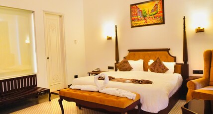 THE OLIVIA GARDENS Room Type - Grandeur Suite Room with Bath tub and Balcony THE OLIVIA GARDENS Room Type - Grandeur Suite Room with Bath tub and Balcony
