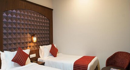 Hotel Rajadhani Room Type - AC DELUXE TWIN BED Hotel Rajadhani Room Type - AC DELUXE TWIN BED