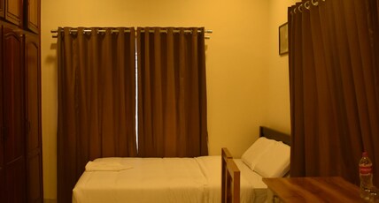 AS manzil Lounge Room Type - Deluxe Room