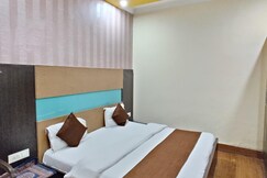 Queens Grand
