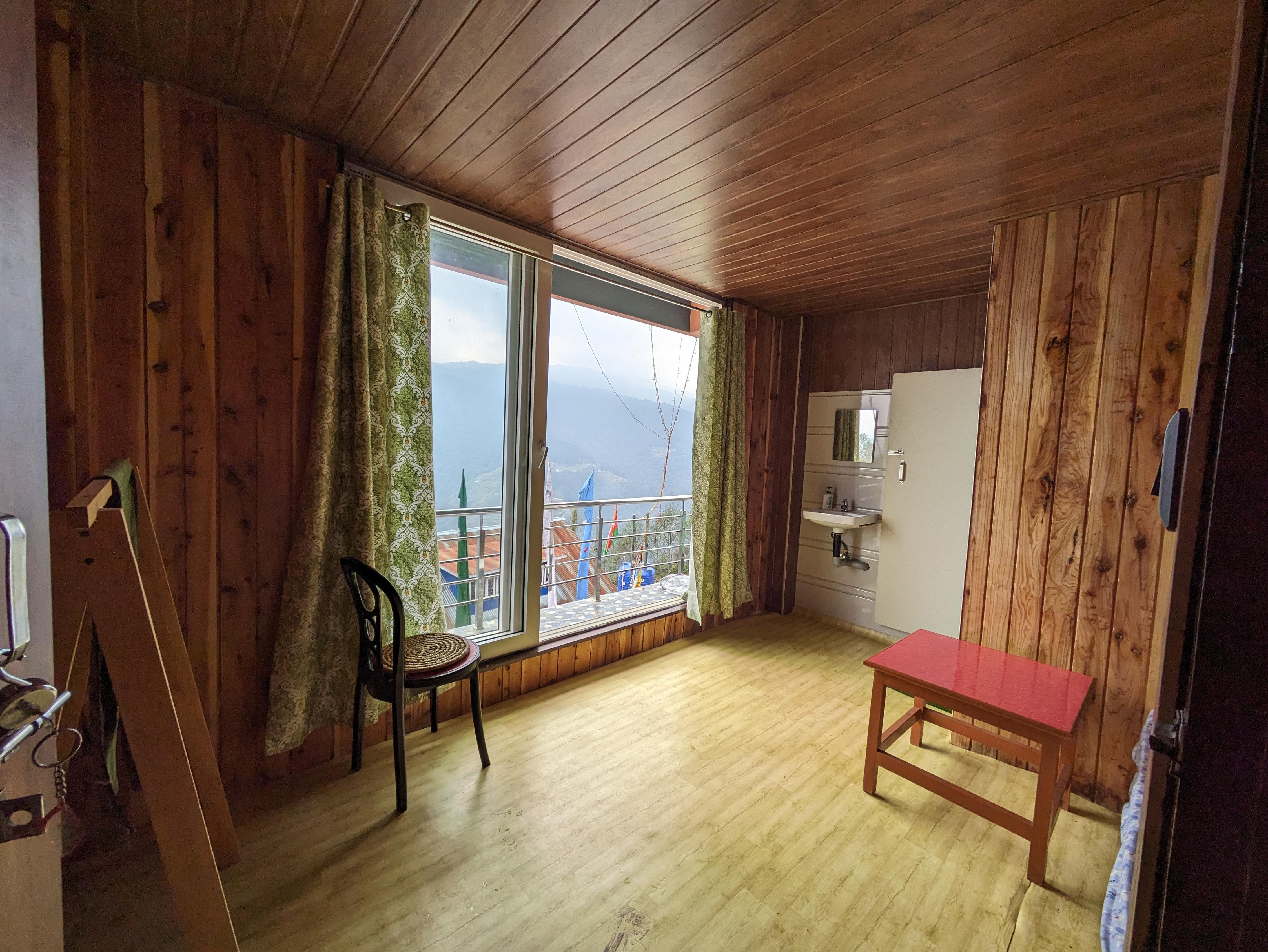 Lali Gurash Homestay- Okhrey - Tap to explore photos