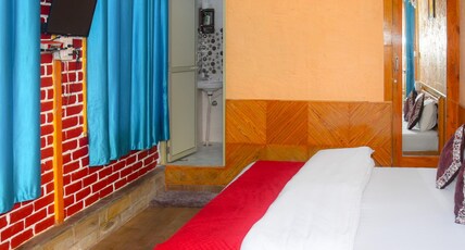 Mathura's Grace Room Type - Traditional Stone Style